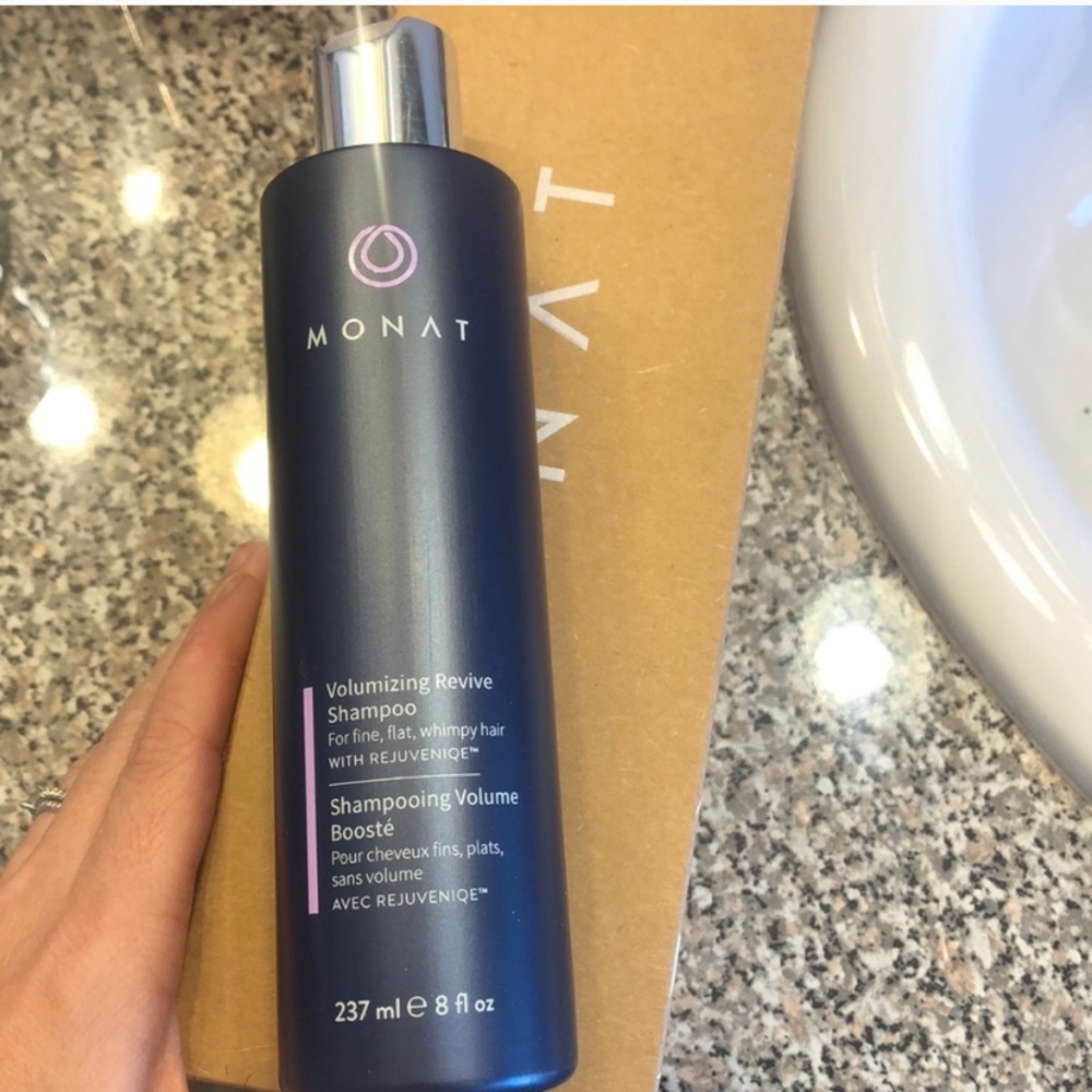 Monat Revive Volumizing Shampoo